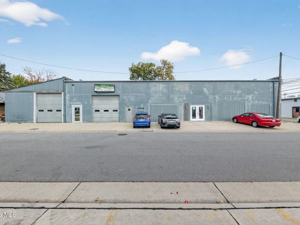 102 Monumental Street , Archbold, OH 43502