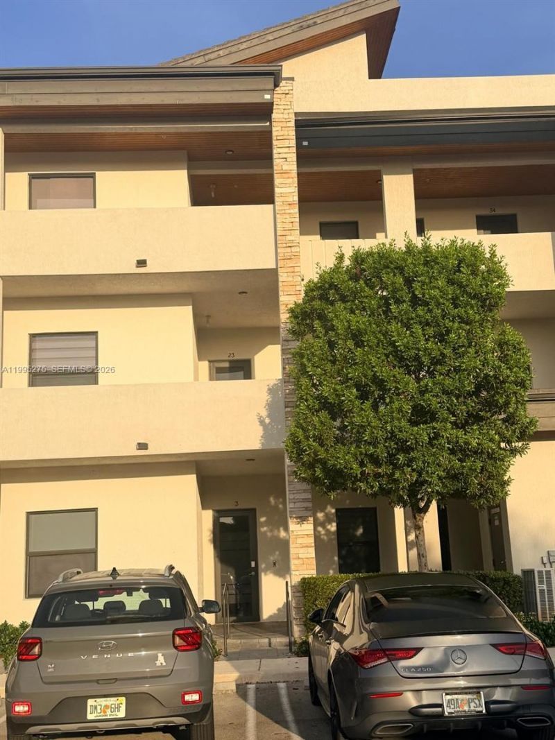 8005 NW 104th Ave Apt#3, Doral, FL 33178 Photo