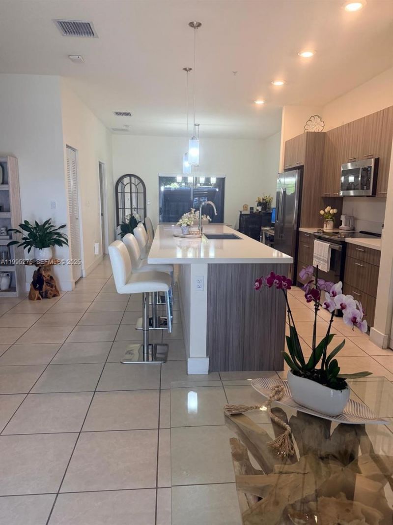 8005 NW 104th Ave Apt#3, Doral, FL 33178 Photo