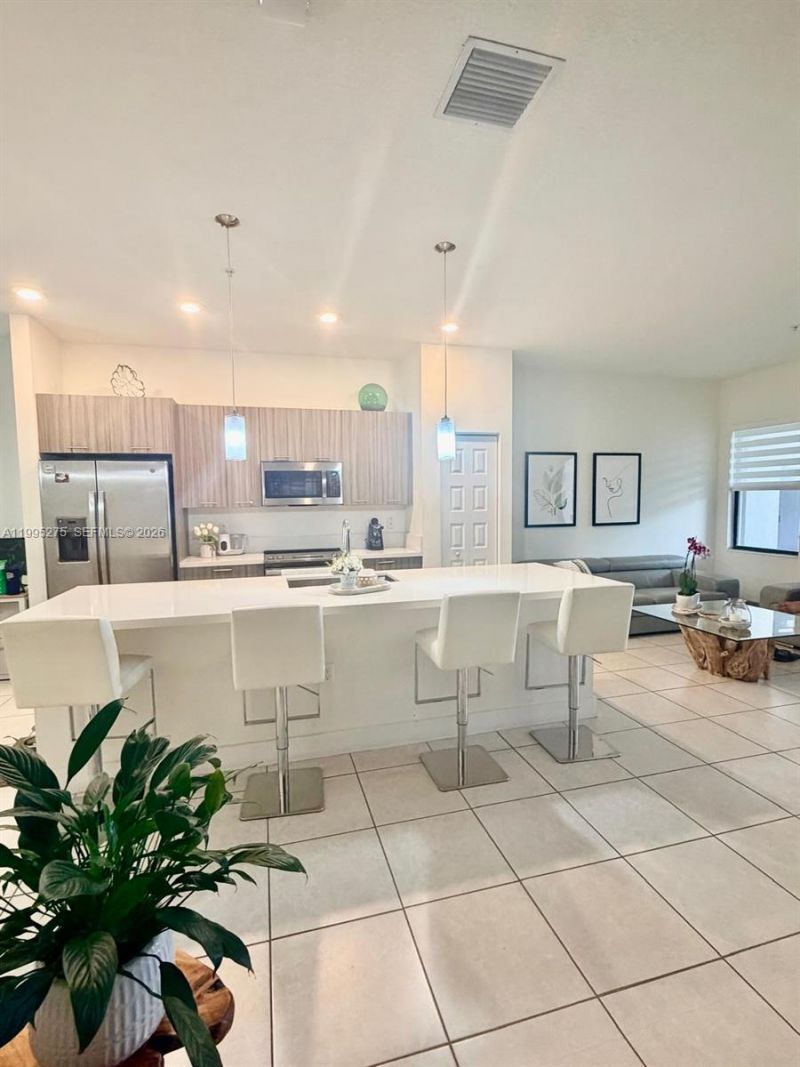 8005 NW 104th Ave Apt#3, Doral, FL 33178 Photo