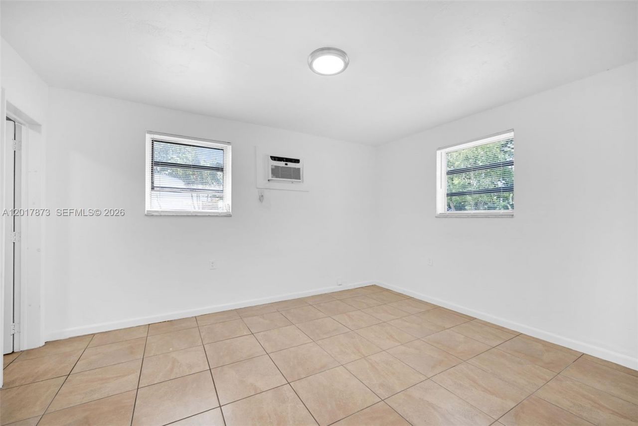 577 NW 90th St , Unit 567-3, El Portal, FL 33150 Photo