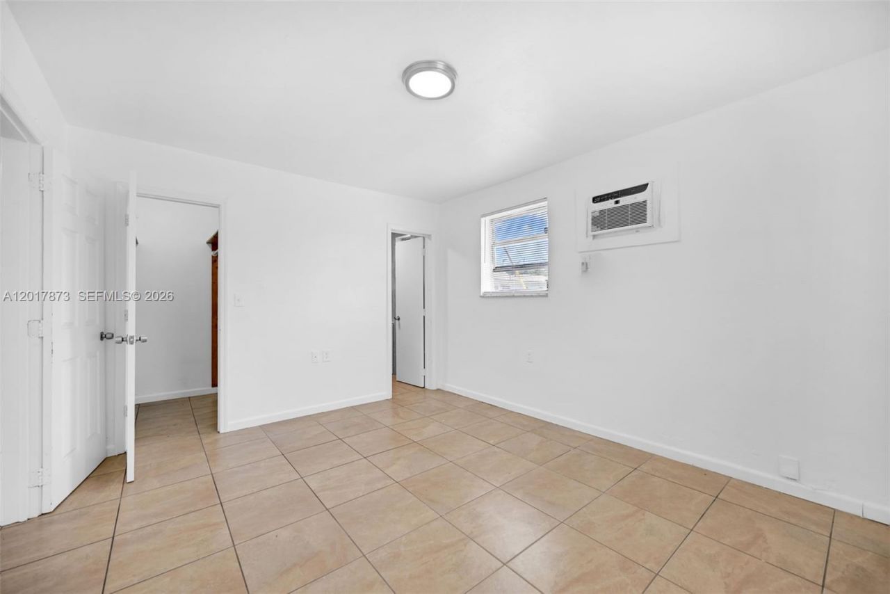 577 NW 90th St , Unit 567-3, El Portal, FL 33150 Photo