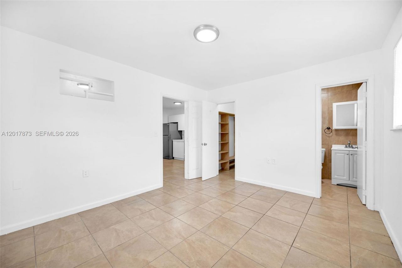 577 NW 90th St , Unit 567-3, El Portal, FL 33150 Photo