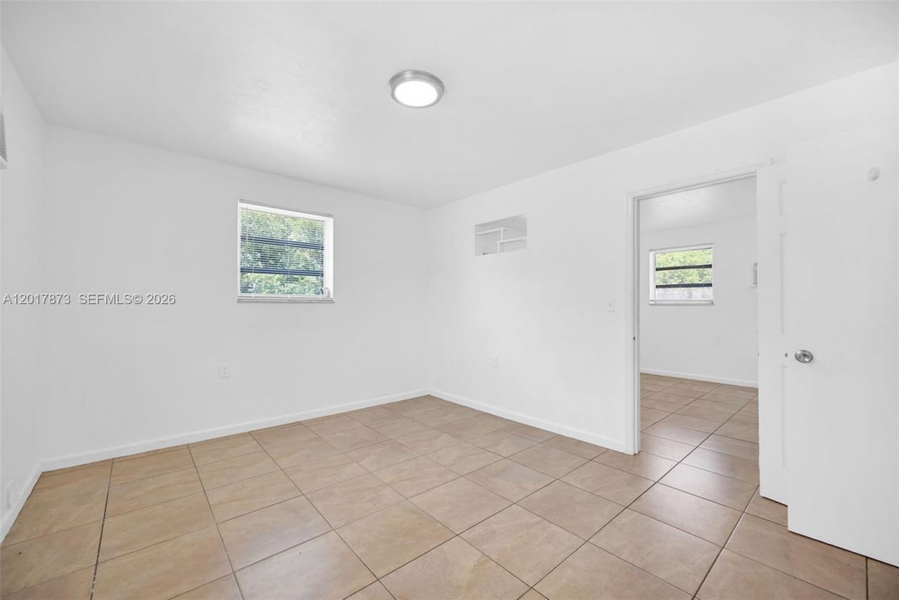 577 NW 90th St , Unit 567-3, El Portal, FL 33150 Photo