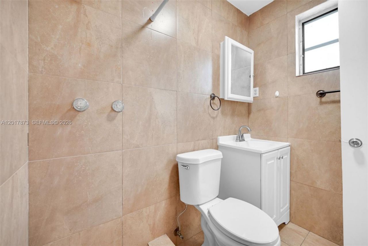 577 NW 90th St , Unit 567-3, El Portal, FL 33150 Photo