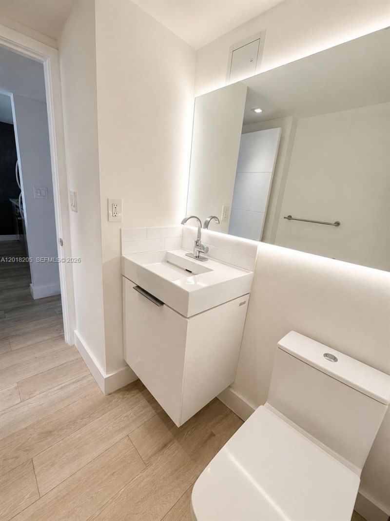 5 Island Ave , Unit 9B, Miami Beach, FL 33139 Photo