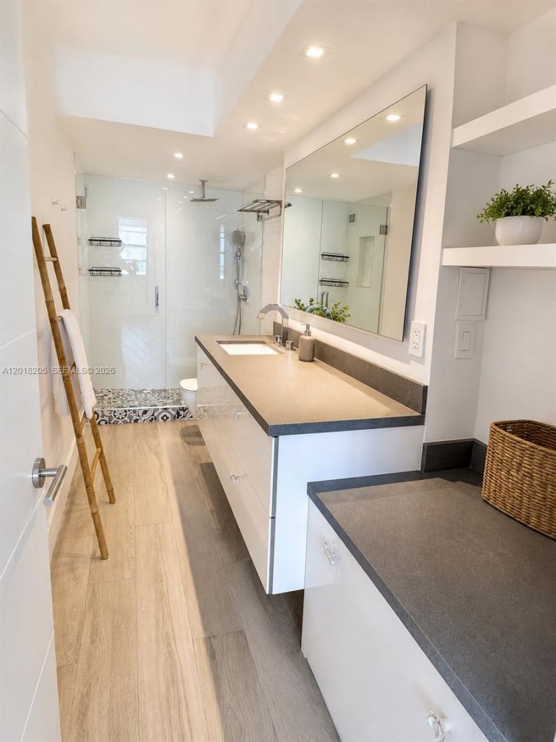 5 Island Ave , Unit 9B, Miami Beach, FL 33139 Photo