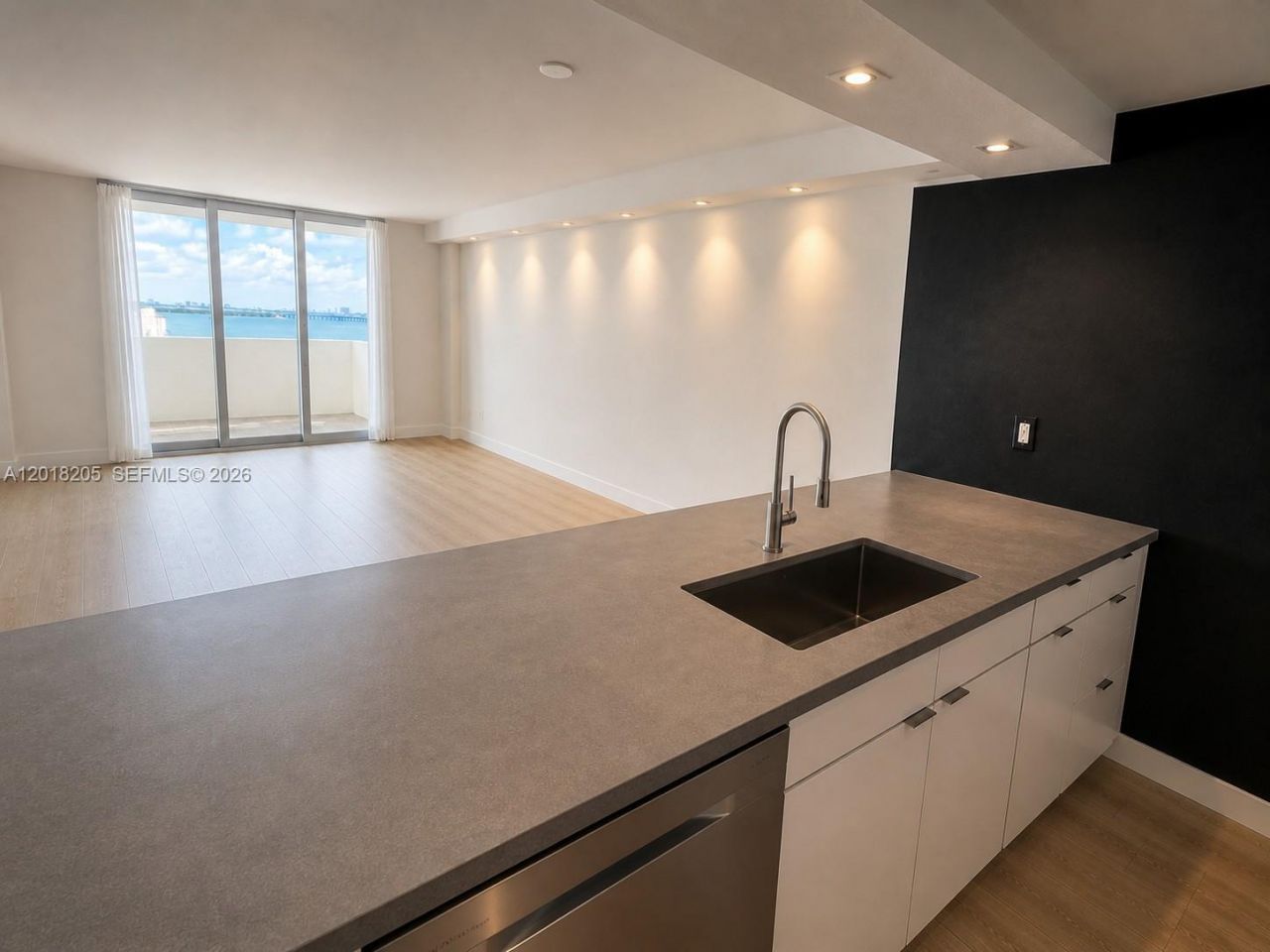 5 Island Ave , Unit 9B, Miami Beach, FL 33139 Photo