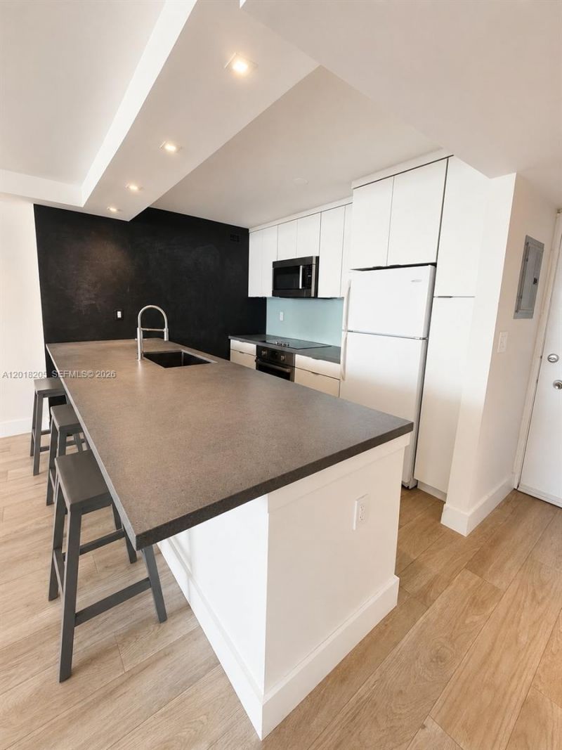 5 Island Ave , Unit 9B, Miami Beach, FL 33139 Photo