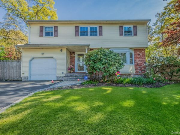 4220 Express Drive S, Ronkonkoma, NY 11779