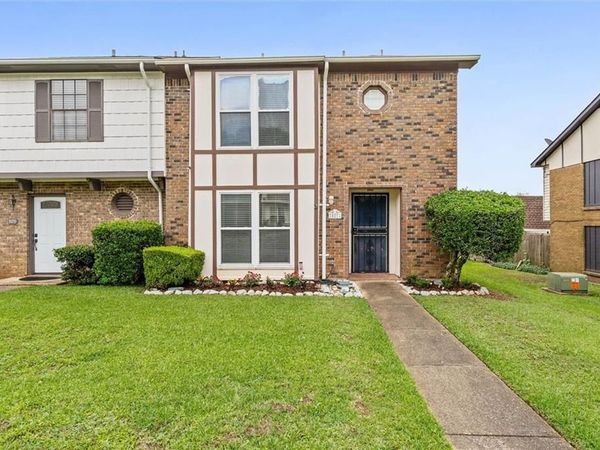 527 Highland Woods Drive W, Mobile, AL 36608