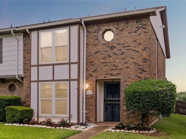 527 Highland Woods Drive W, Mobile, AL 36608