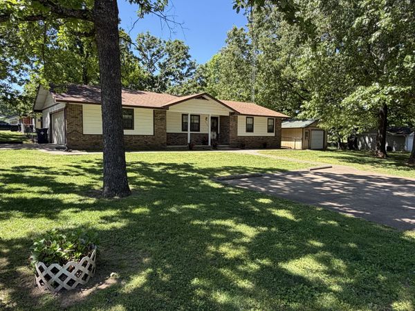 2102 Lexington Avenue , West Plains, MO 65775