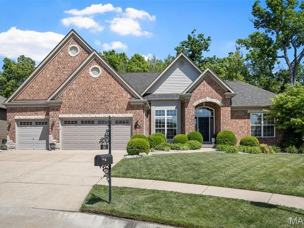 526 Elm Creek Drive, Wentzville, MO 63385