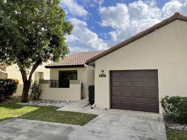 432 Ashwood Place, Boca Raton, FL 33431