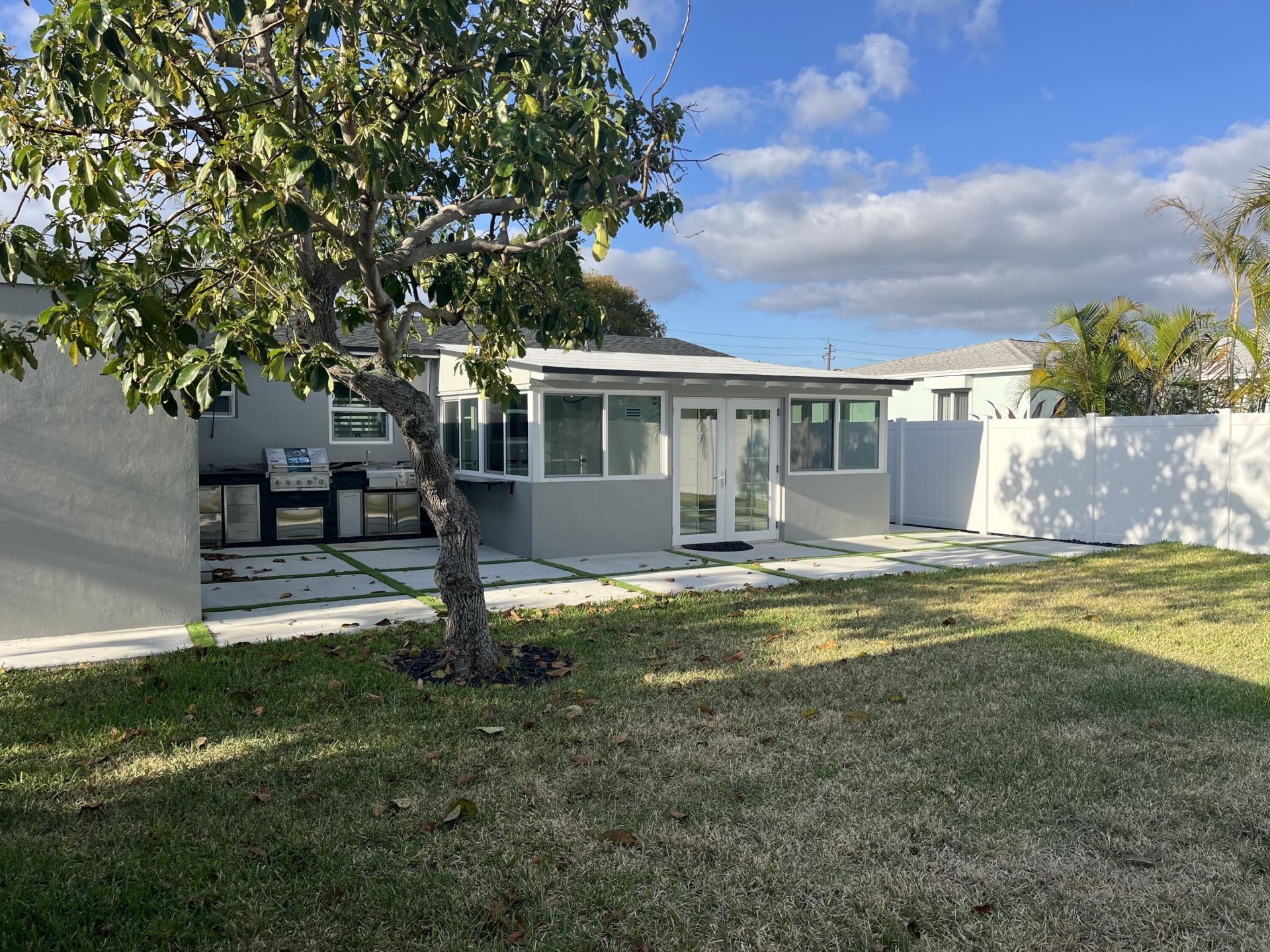 355 Maddock Street, West Palm Beach, FL 33405 Photo