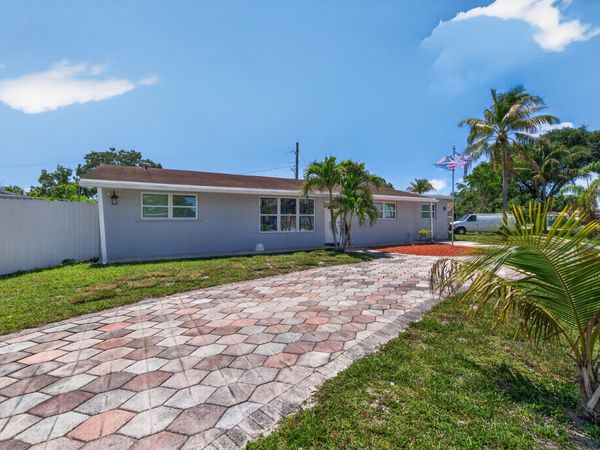 650 NW 38th Place, Deerfield Beach, FL 33064