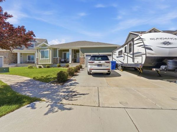 853 N SHERIDAN DR , Spanish Fork, UT 84660