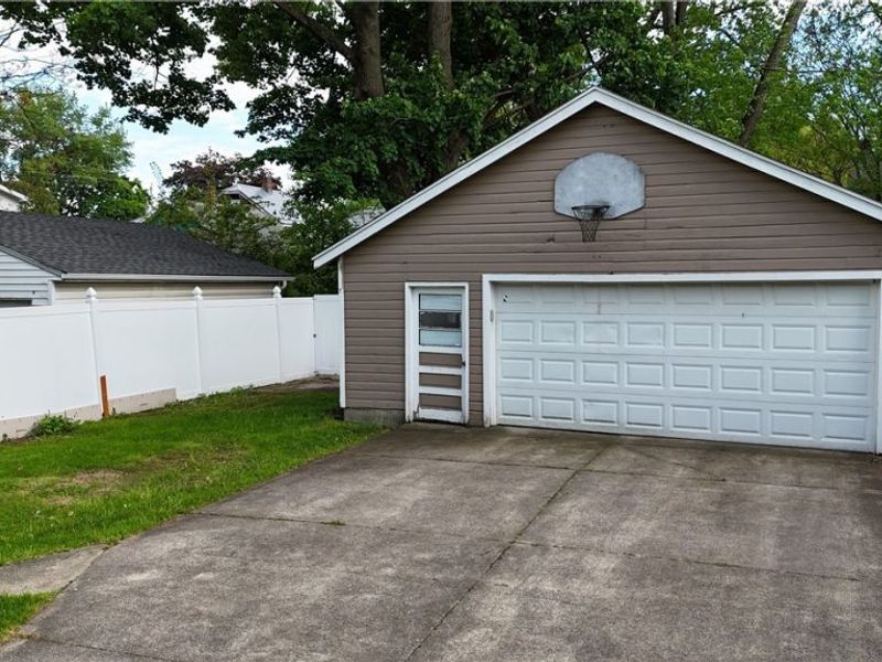 1468 Riverside Drive , Akron, OH 44310 Photo 4
