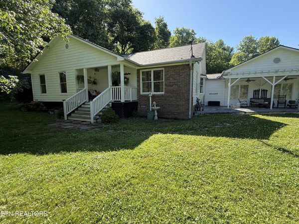 2019 Lawnville Rd, Kingston, TN 37763