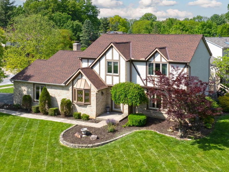 10 Keethler Drive S, Westerville, OH 43081 Photo 2
