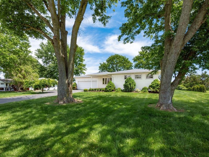 5675 Grove City Road, Grove City, OH 43123 Photo 1