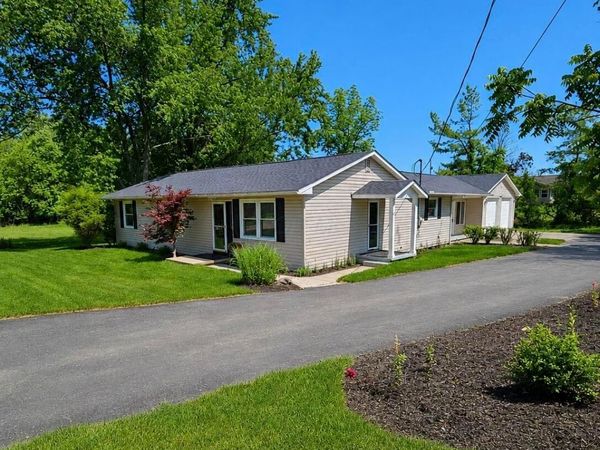 6375 W Mohican Drive, Powell, OH 43065