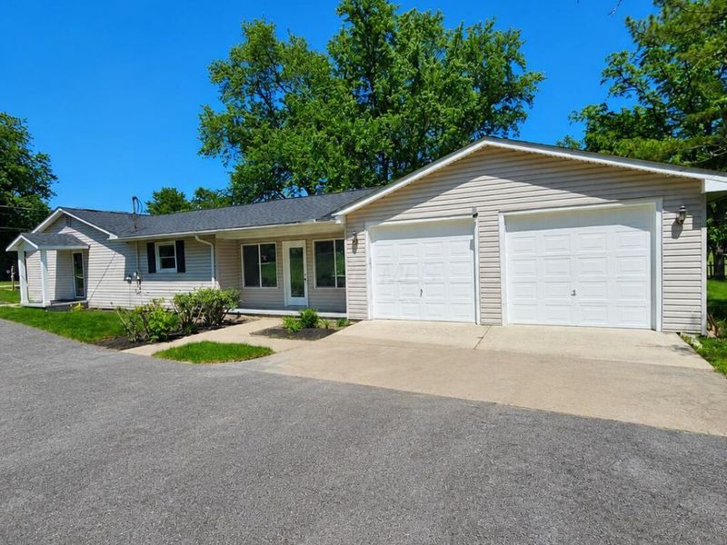 6375 W Mohican Drive, Powell, OH 43065 Photo 3