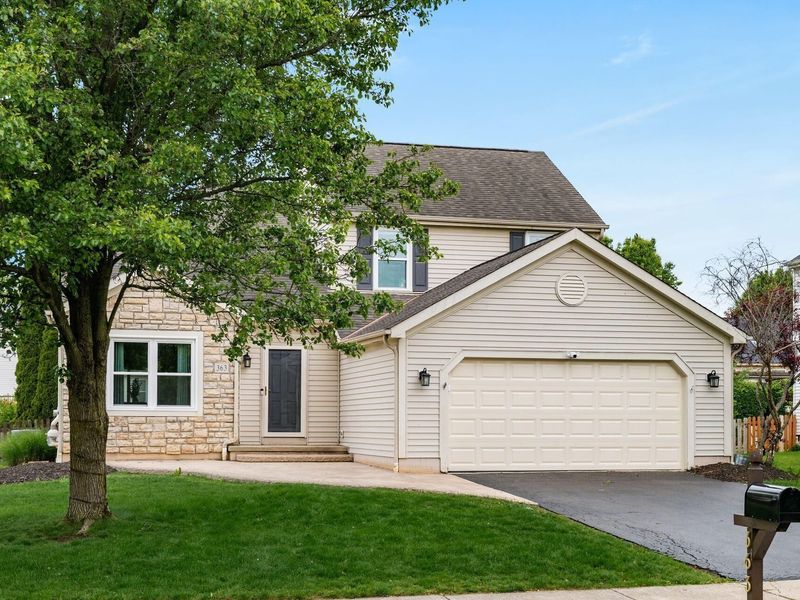 363 Abbotsbury Court, Westerville, OH 43082 Photo 2