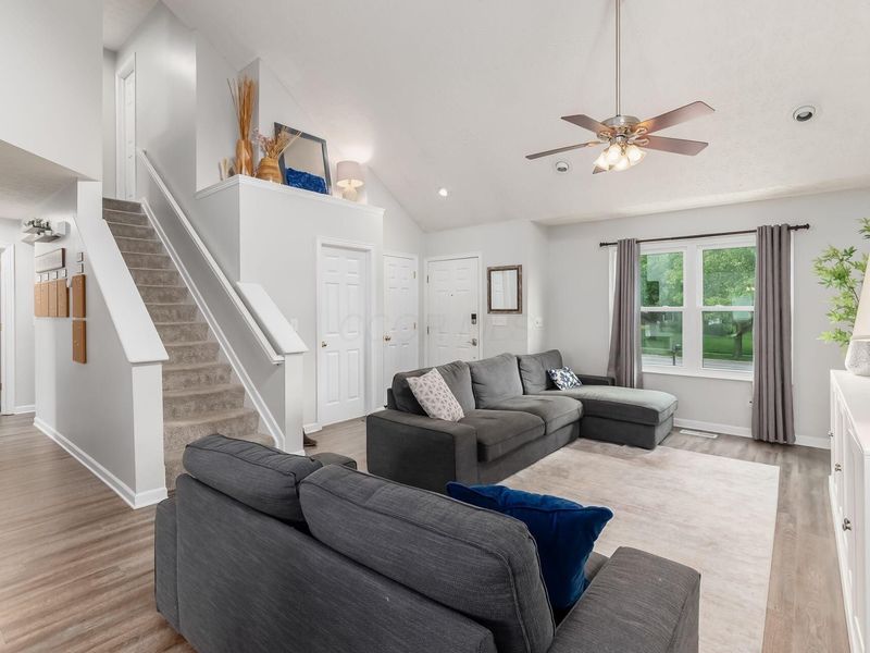 363 Abbotsbury Court, Westerville, OH 43082 Photo 8
