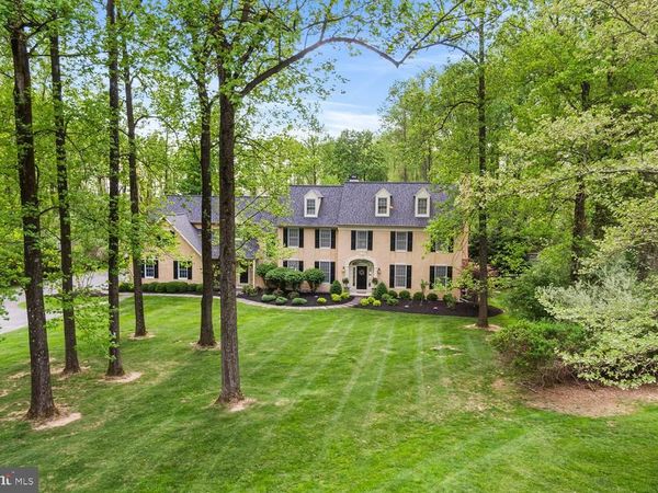 14 GREAT WOODS LANE, MALVERN, PA 19355