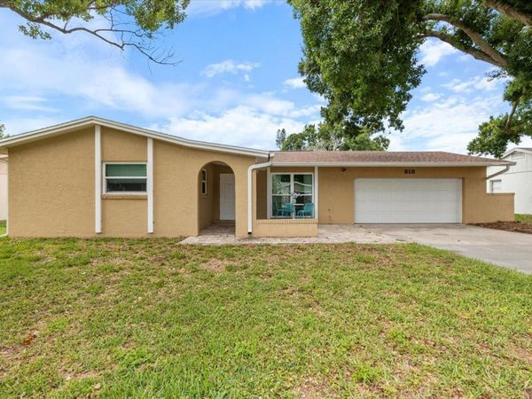 818 PLUM TREE LANE , SARASOTA, FL 34243