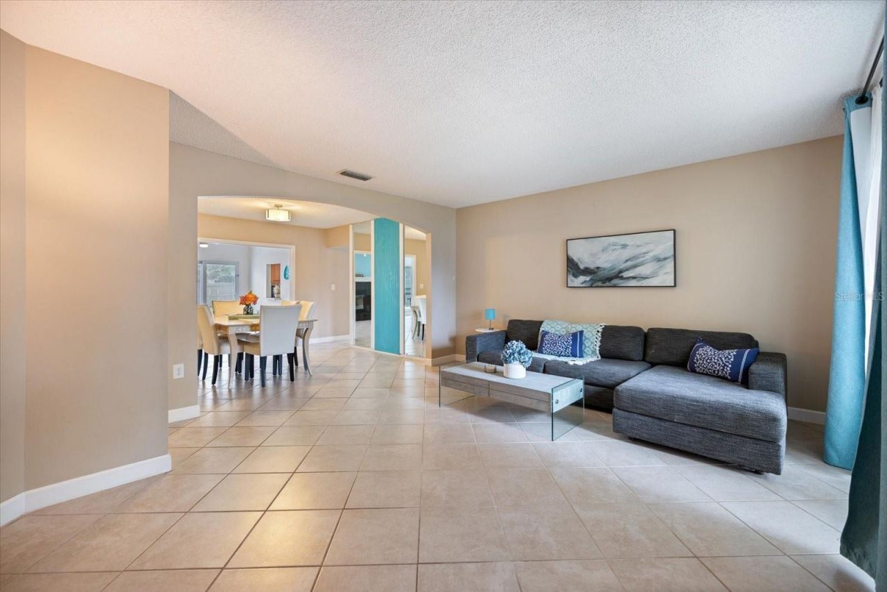 818 Plum Tree Lane, Sarasota, FL 34243 Photo