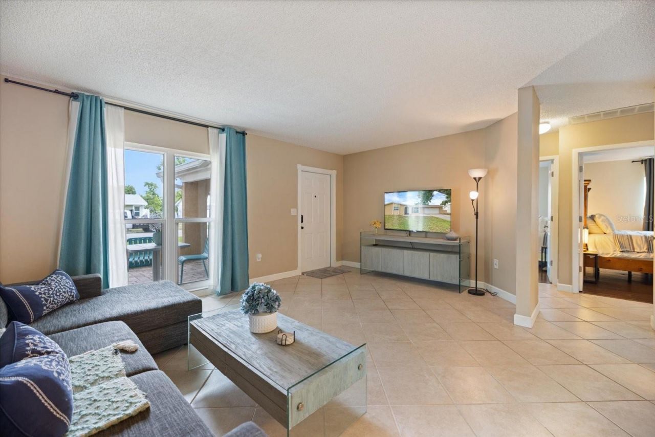 818 Plum Tree Lane, Sarasota, FL 34243 Photo