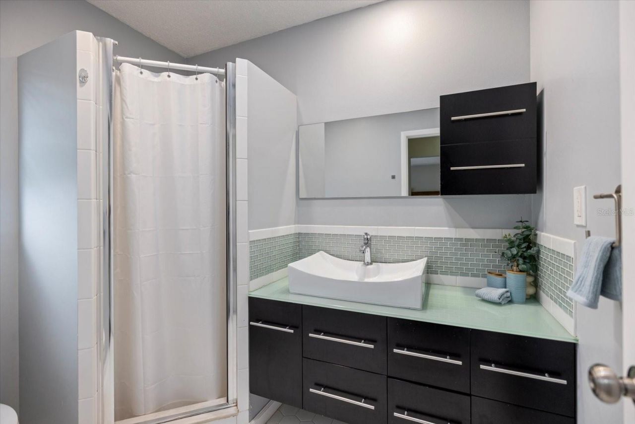 818 Plum Tree Lane, Sarasota, FL 34243 Photo