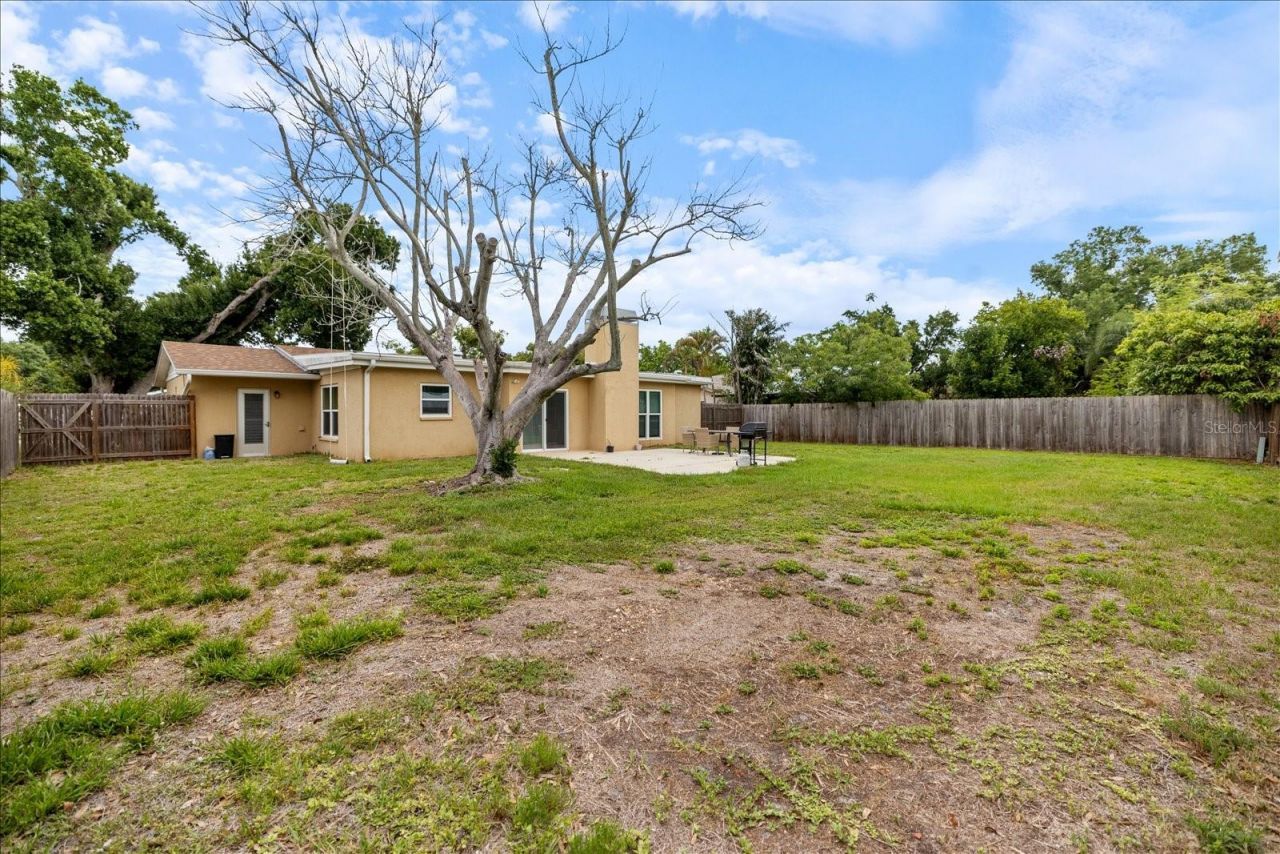 818 Plum Tree Lane, Sarasota, FL 34243 Photo