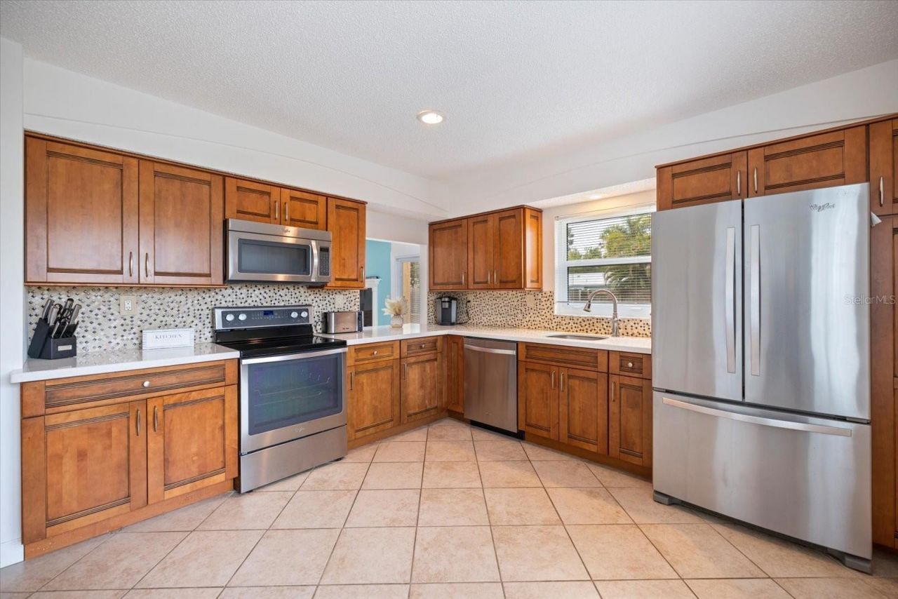 818 Plum Tree Lane, Sarasota, FL 34243 Photo
