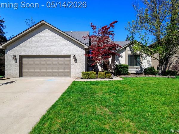 52425 Bryan Michael Drive, Macomb Twp, MI 48042