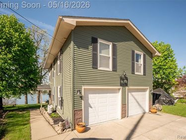 5477 Dooley Drive, Fenton Twp, MI 48451