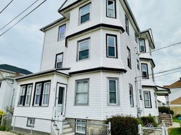 60 Murray St, Unit 3, Fall River, MA 02720