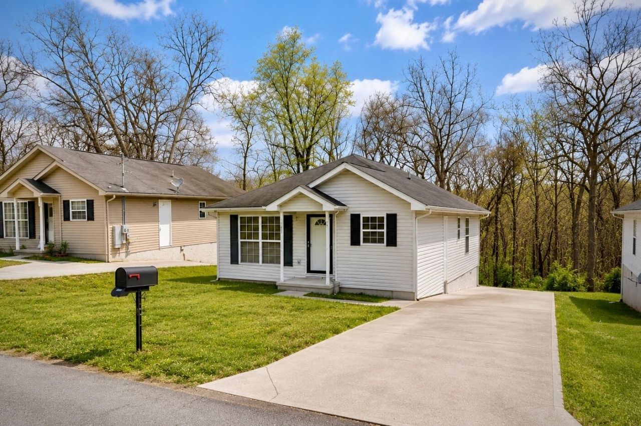 232 W Edison Street , Alcoa, TN 37701 Main Photo