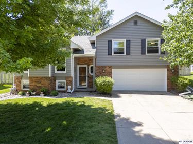 1005 Devon Drive , Papillion, NE 68046
