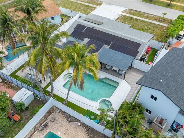 1183 SE 1st Ter , Deerfield Beach, FL 33441
