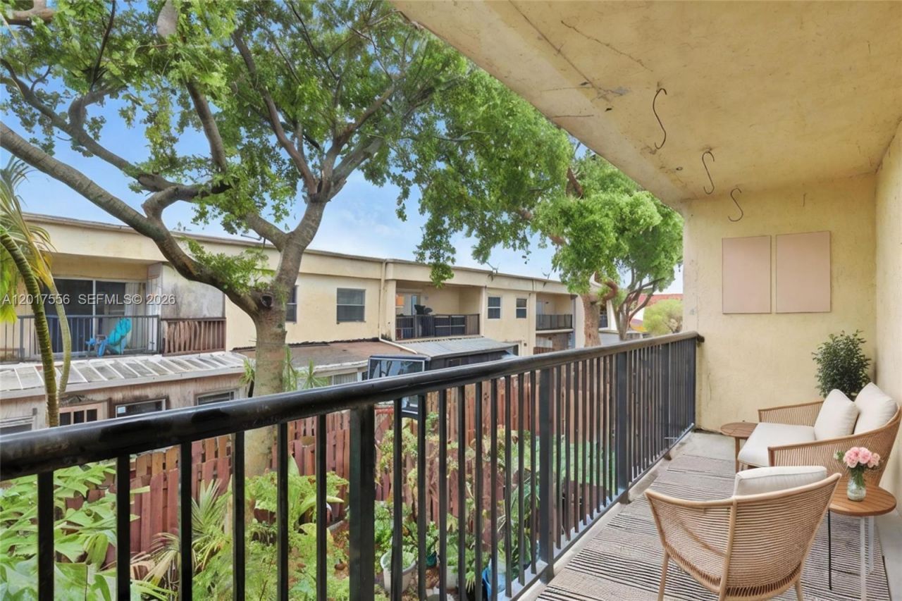 4165 SW 66th Ter , Unit 109, Davie, FL 33314 Photo
