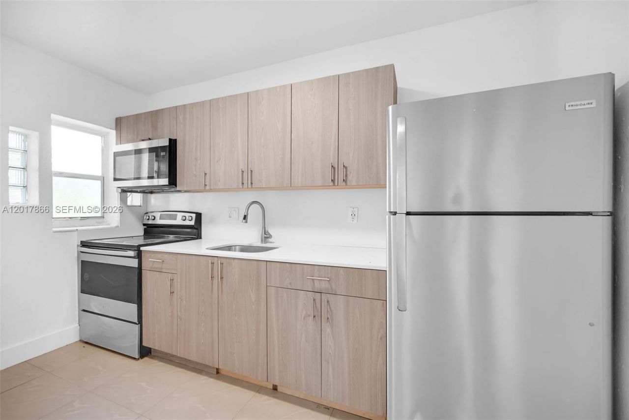 577 NW 90th St , Unit 555, El Portal, FL 33150 Photo