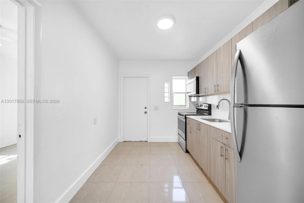 577 NW 90th St , Unit 555, El Portal, FL 33150 Photo