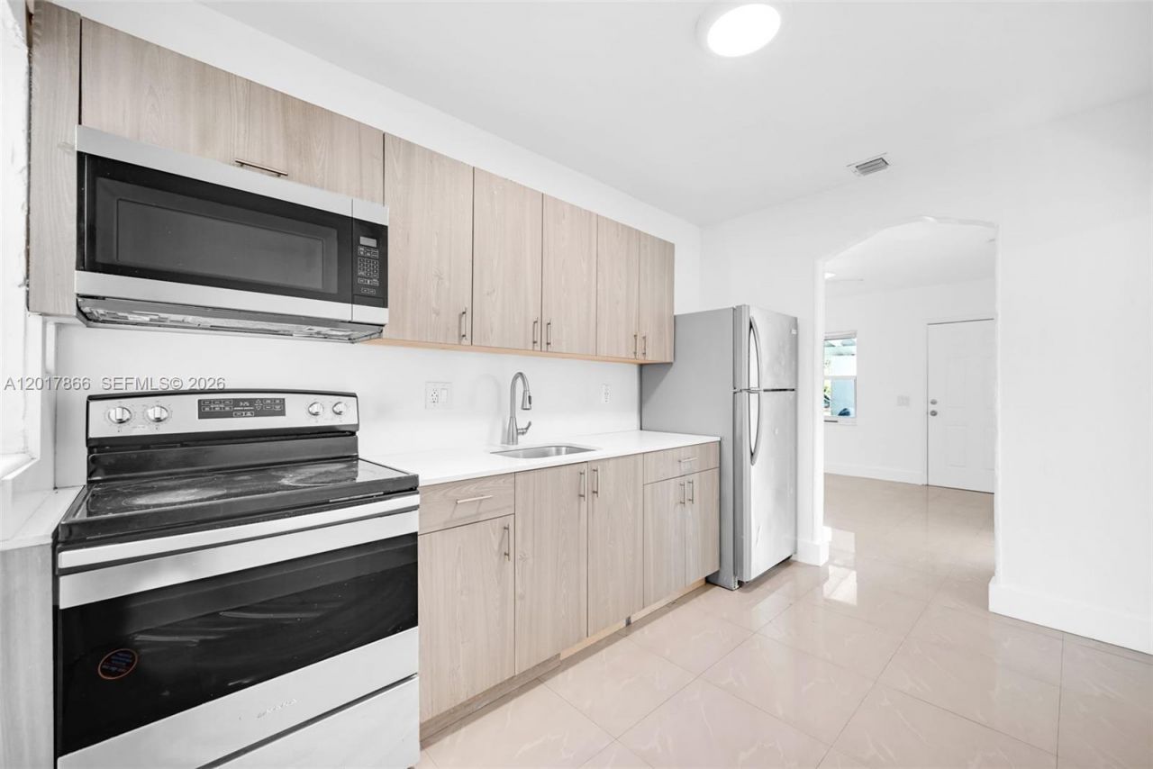 577 NW 90th St , Unit 555, El Portal, FL 33150 Photo