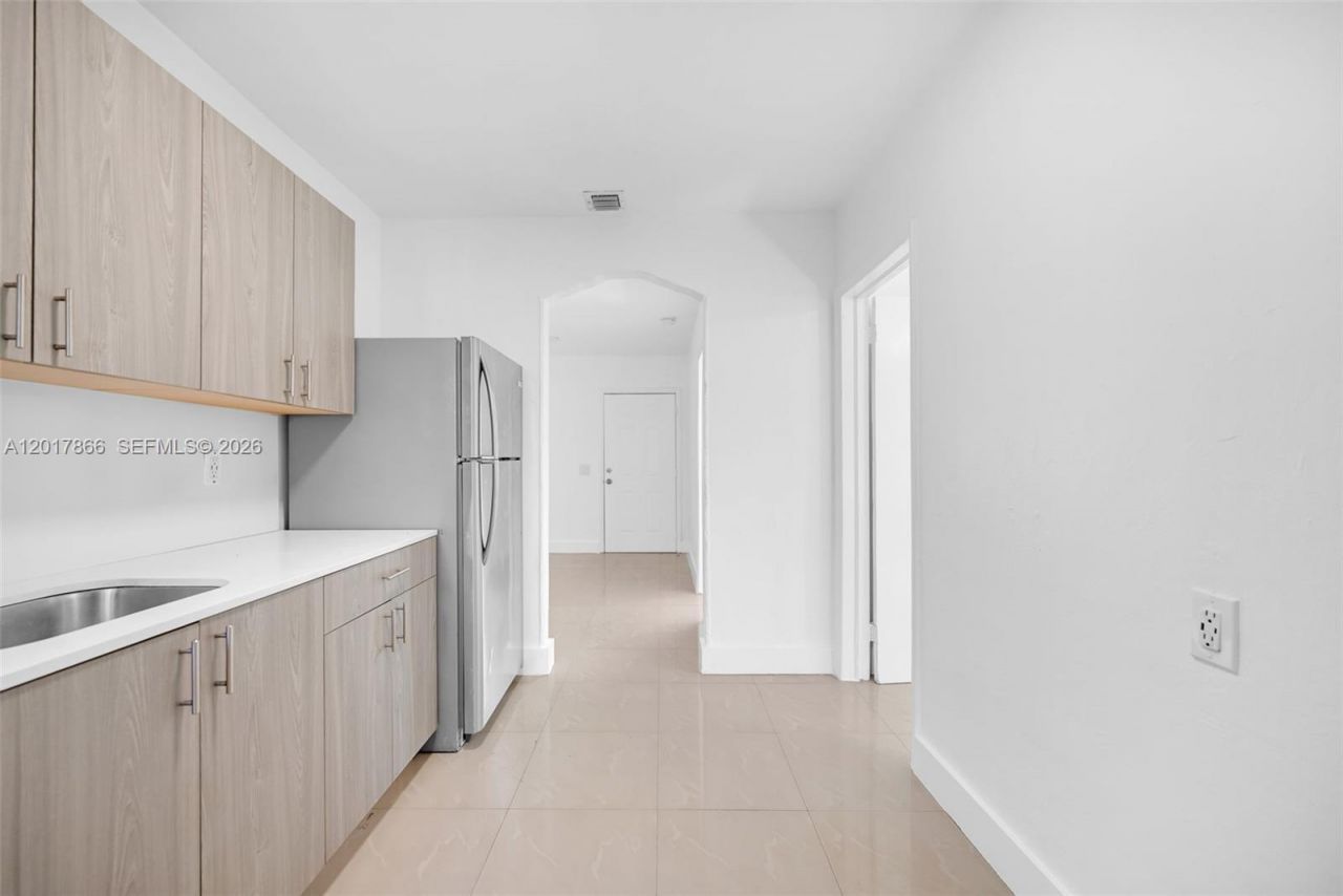 577 NW 90th St , Unit 555, El Portal, FL 33150 Photo
