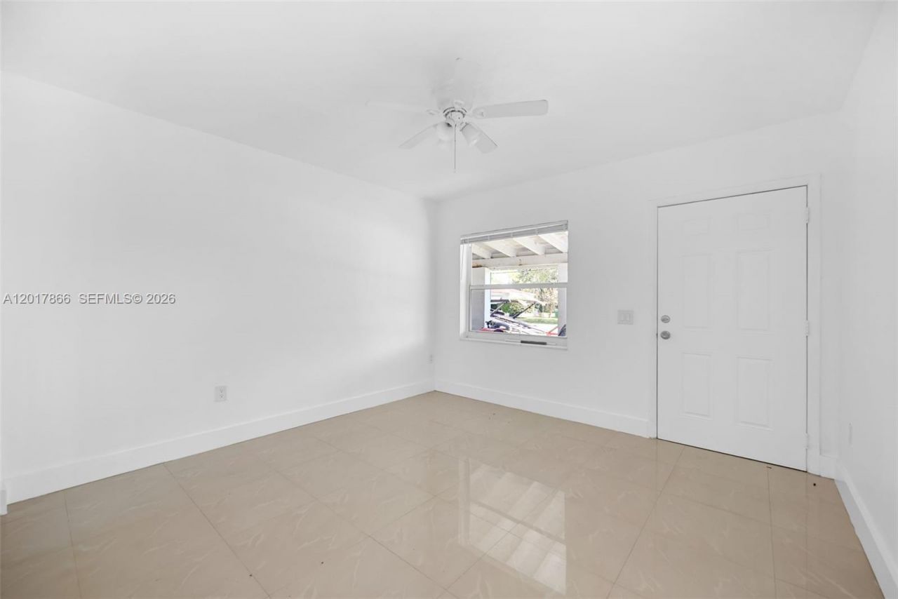 577 NW 90th St , Unit 555, El Portal, FL 33150 Photo