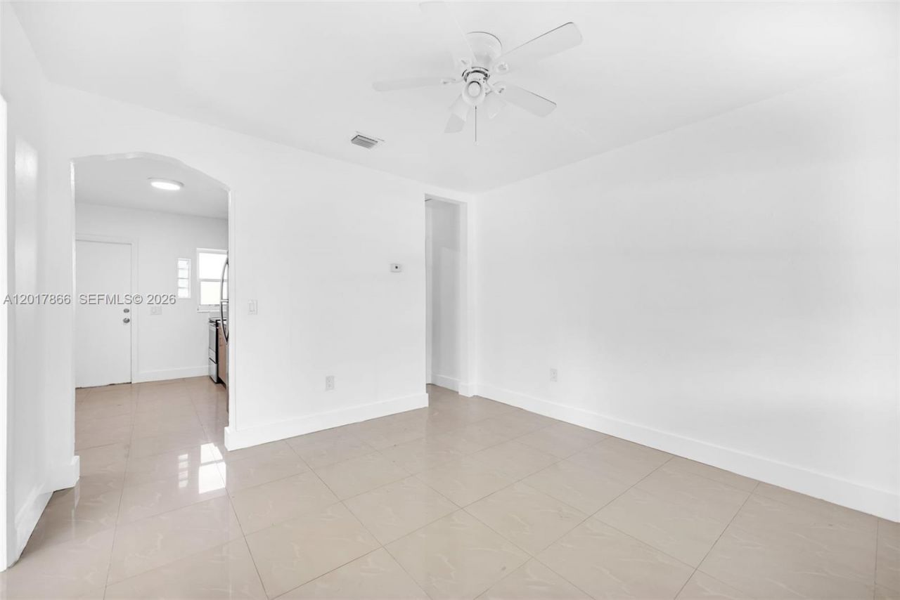 577 NW 90th St , Unit 555, El Portal, FL 33150 Photo